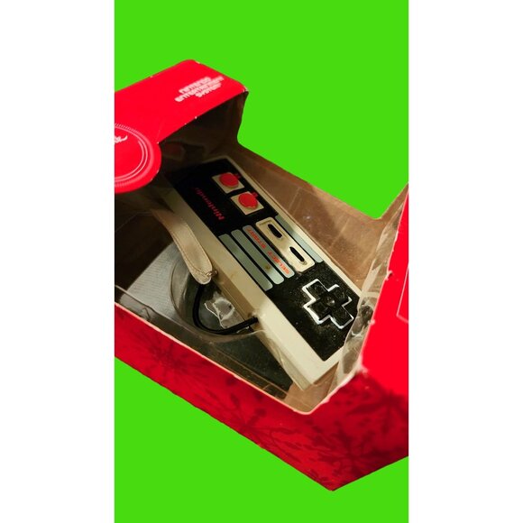 Hallmark Nintendo Entertainment System NES Controller Christmas Tree Ornament 20 - Picture 4 of 7
